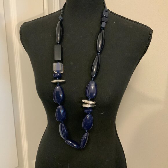 Chico's Classic Navy Blue Lucite Beads Silver Tone Clear Square Long Necklace - Picture 2 of 6